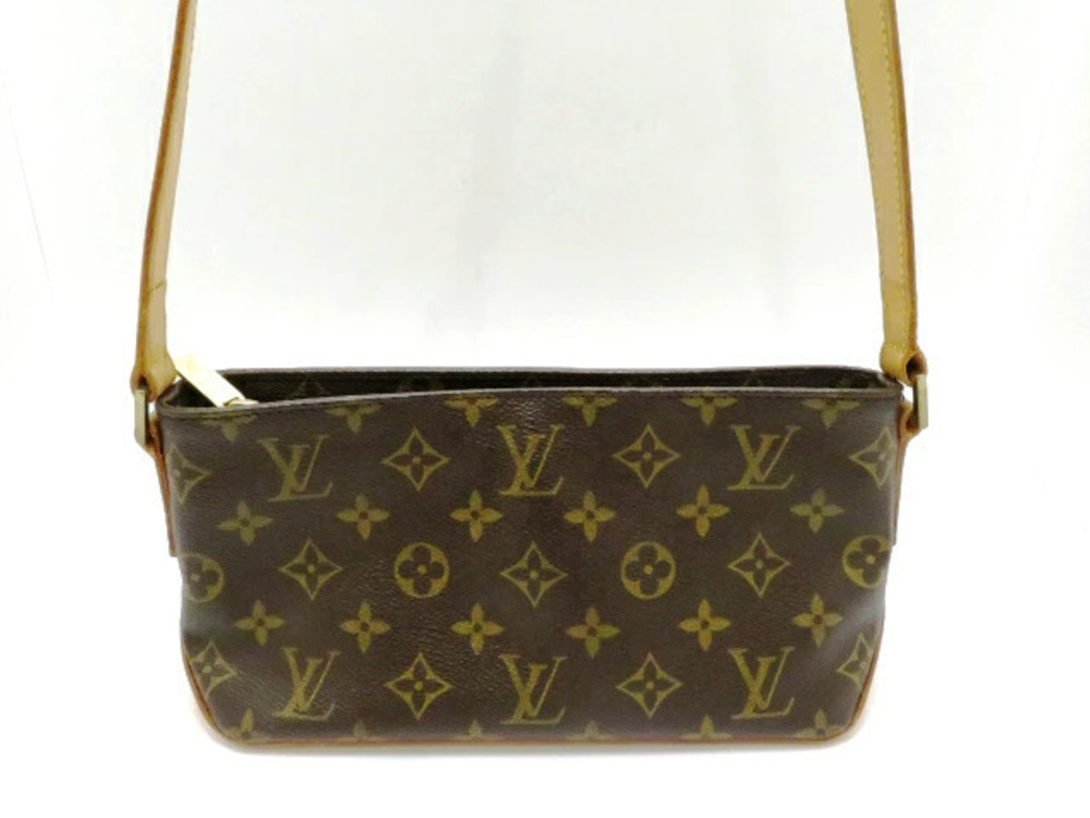 LOUIS VUITTON Trotteur Monogram Shoulder Bag